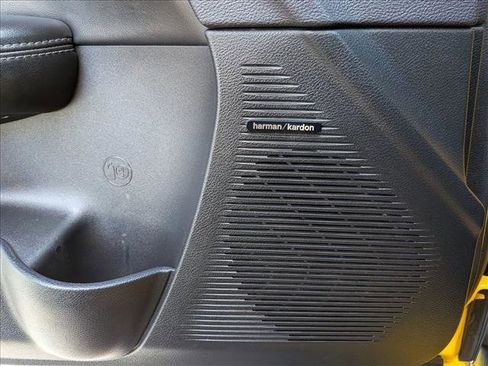 Used 2017 Dodge Challenger R/T Scat Pack w/ Leather Interior Group image 16