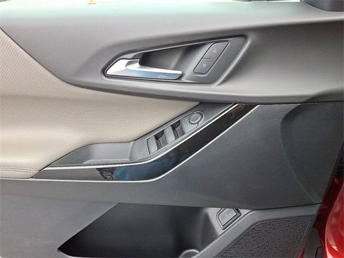 New 2026 Chevrolet Equinox LT w/ Convenience Package II image 9