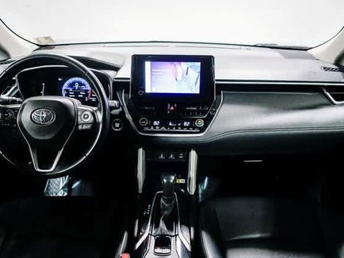 Certified 2023 Toyota Corolla Cross XLE image 12