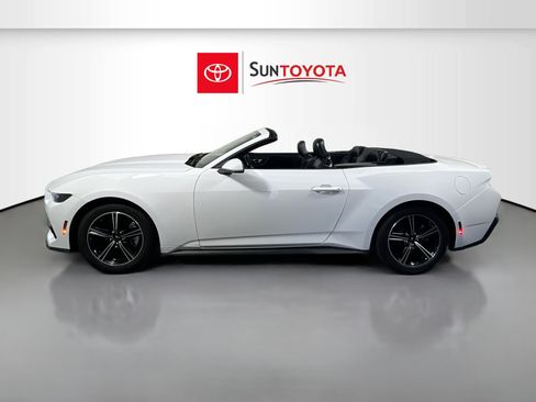 Used 2025 Ford Mustang Premium RWD image 40