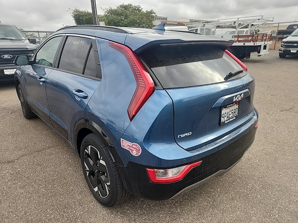 Certified 2024 Kia Niro Wind FWD image 11