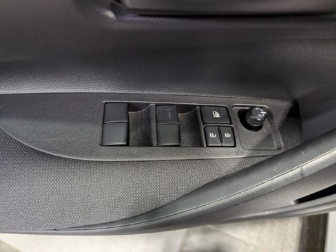 Used 2025 Toyota Corolla LE image 13