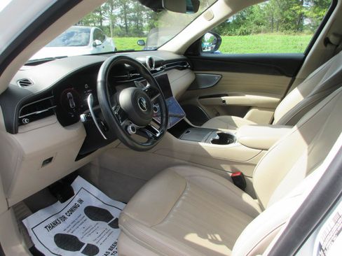 Used 2023 Maserati Grecale GT AWD/4WD image 9