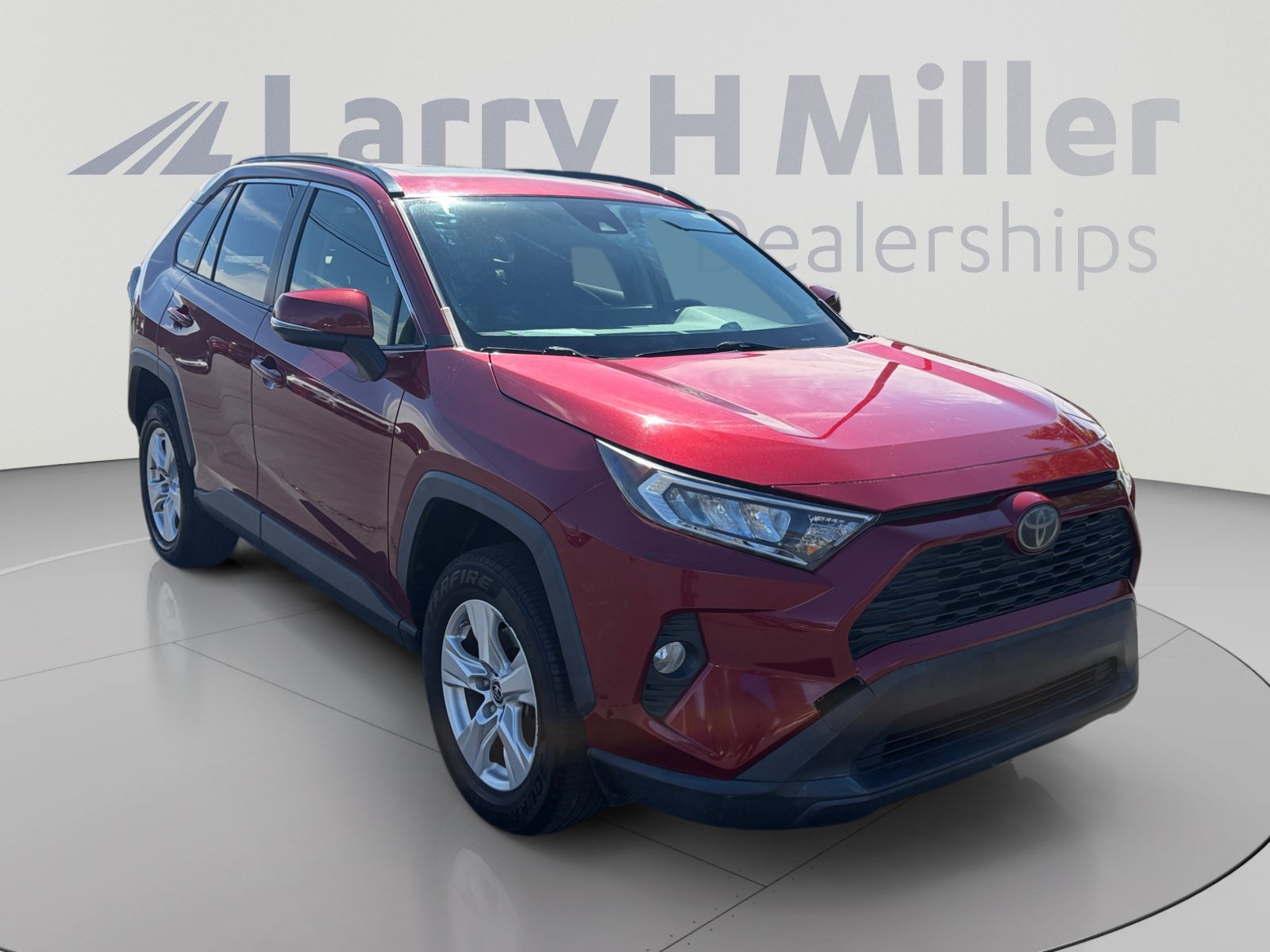 Used 2019 Toyota RAV4 XLE w/ Carpet Mat Package FWD image 7