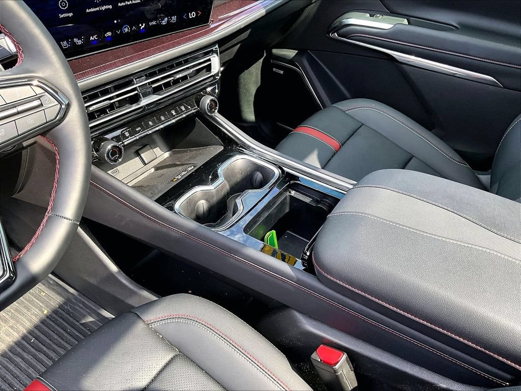 Used 2026 Chevrolet Traverse RS w/ LPO, Floor Liner Package AWD/4WD image 22