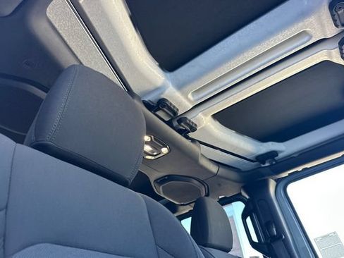 Used 2023 Jeep Wrangler Unlimited w/ 8.4" Radio Group AWD/4WD image 19