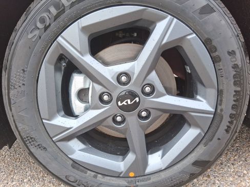 New 2026 Kia K4 FWD image 19