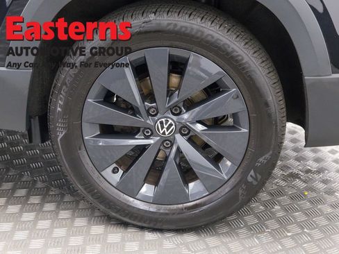 Used 2022 Volkswagen Taos S AWD/4WD image 31