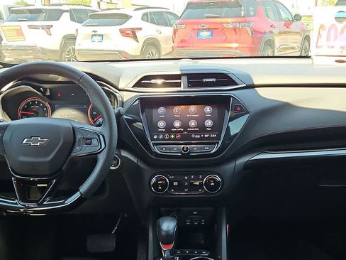 Used 2023 Chevrolet TrailBlazer RS w/ Sun and Liftgate Package AWD/4WD image 16