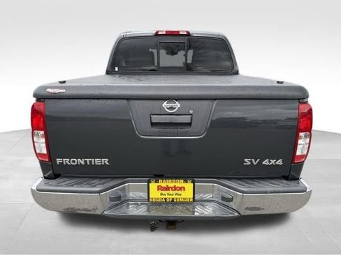 Used 2014 Nissan Frontier SV image 7