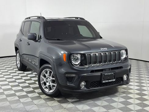 Used 2021 Jeep Renegade Latitude w/ Convenience Group FWD image 2