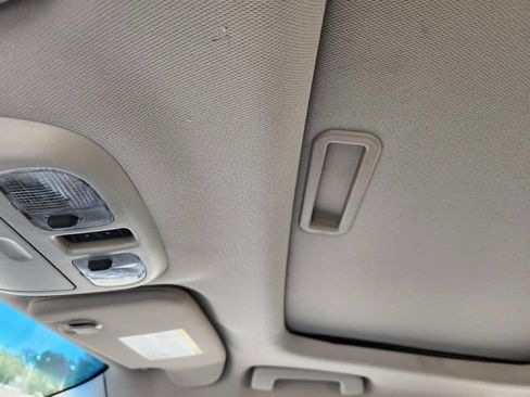 Used 2012 Ford Fusion SE FWD image 25