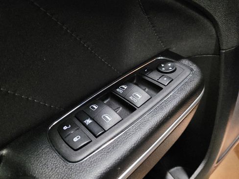Used 2023 Dodge Charger SXT RWD image 27