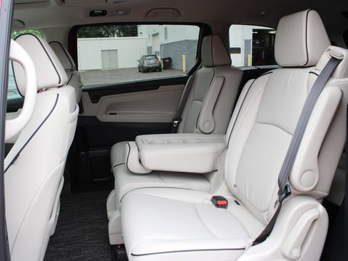 New 2026 Honda Odyssey Touring image 20