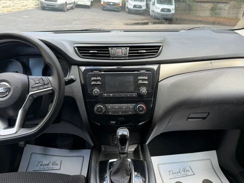 Used 2018 Nissan Rogue Sport S AWD/4WD image 19