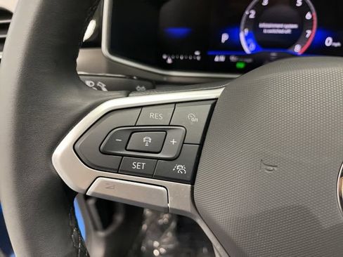 New 2025 Volkswagen Taos SE AWD/4WD image 16
