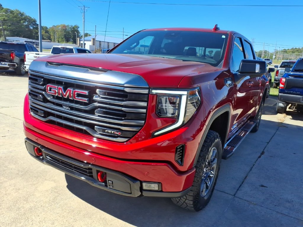 Used 2024 GMC Sierra 1500 AT4 w/ AT4 Premium Package AWD/4WD image 3