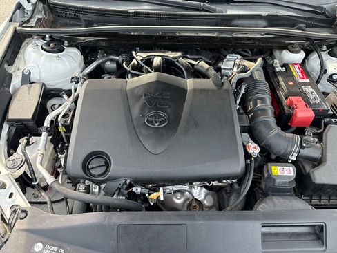 Used 2023 Toyota Camry XSE w/ Navigation Package image 9