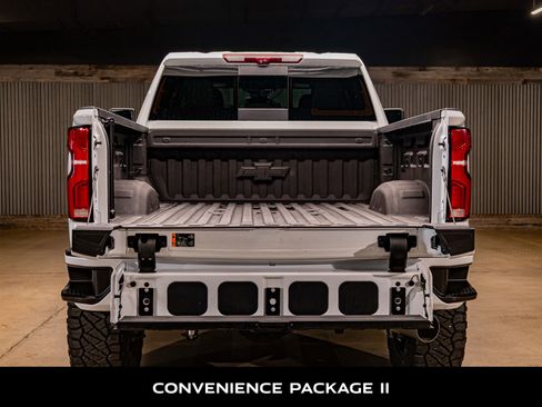 Used 2024 Chevrolet Silverado 2500 LT w/ Z71 Sport Edition image 9