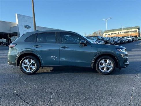 Used 2023 Honda HR-V LX image 3