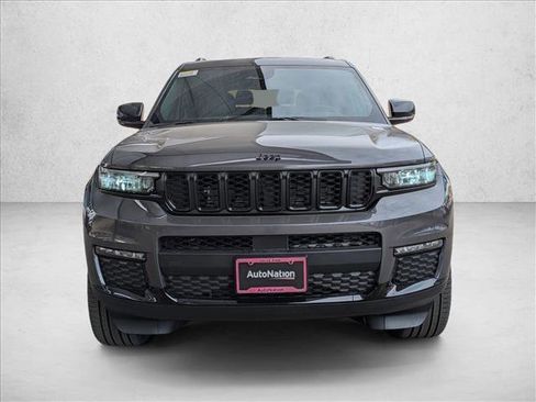 New 2025 Jeep Grand Cherokee L Limited image 5