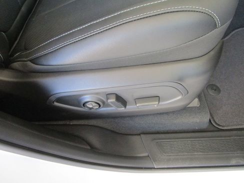 New 2026 Jeep Grand Cherokee L Limited image 22