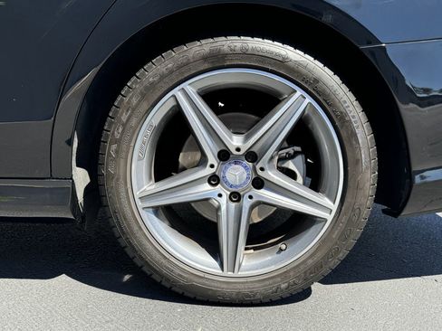 Used 2017 Mercedes-Benz E 300 image 38