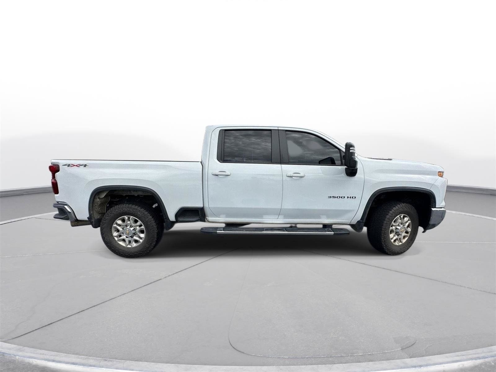 Used 2025 Chevrolet Silverado 3500 LT w/ Safety Package AWD/4WD image 5