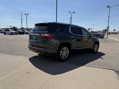 Used 2019 Chevrolet Traverse Premier image 6