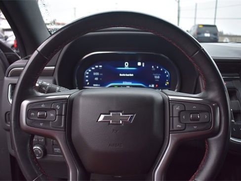 Used 2022 Chevrolet Suburban RST w/ Sport Performance Package image 34