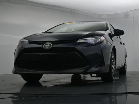 Used 2019 Toyota Corolla LE FWD image 36