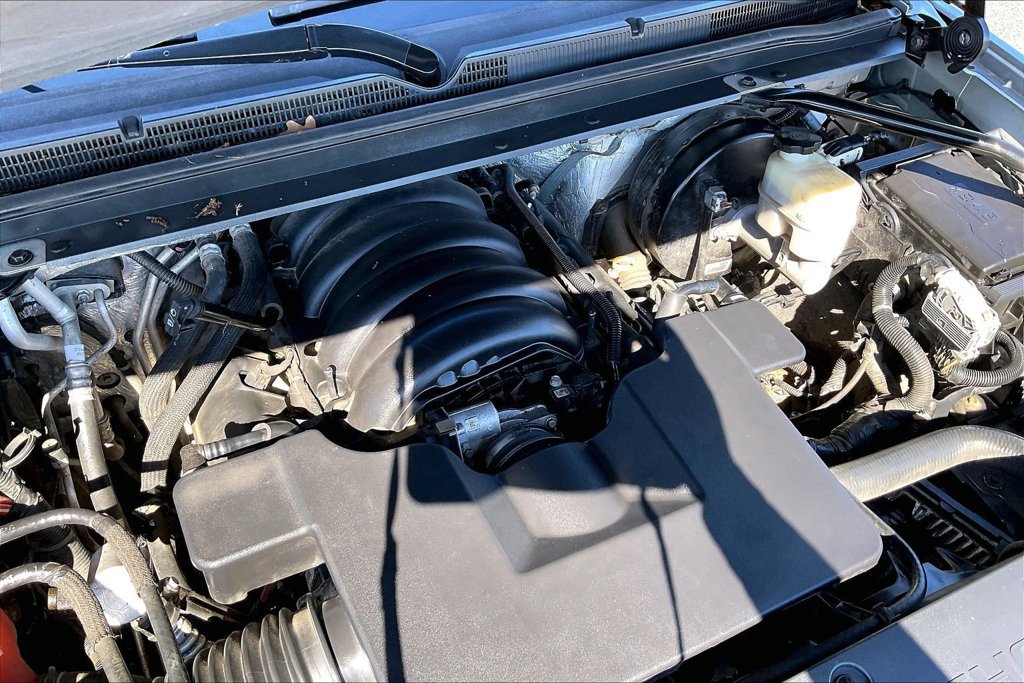 Used 2015 Chevrolet Tahoe LTZ AWD/4WD image 35