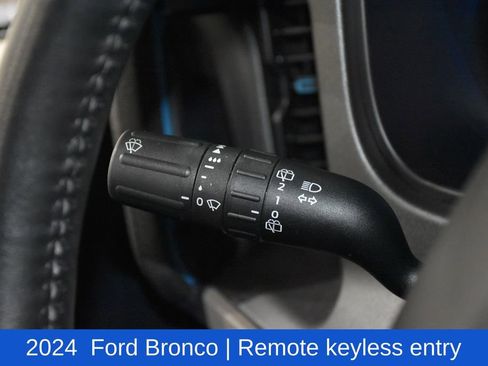 Used 2024 Ford Bronco Wildtrak image 12