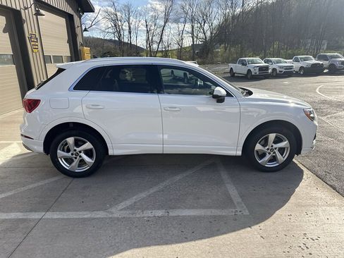 Used 2021 Audi Q3 2.0T Premium AWD/4WD image 3