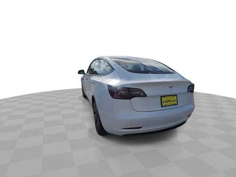 Used 2023 Tesla Model 3 Standard Range RWD image 7