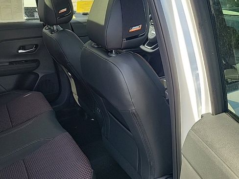 New 2025 Nissan Kicks SR w/ SR Premium Package image 31