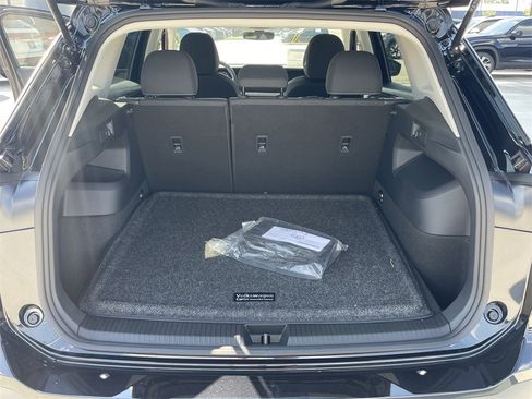 New 2025 Volkswagen Tiguan S image 28