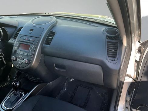 Used 2013 Kia Soul + FWD image 26
