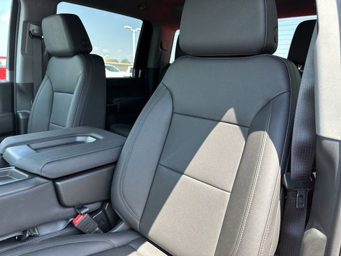 Certified 2024 GMC Sierra 2500 Pro w/ Convenience Package image 11