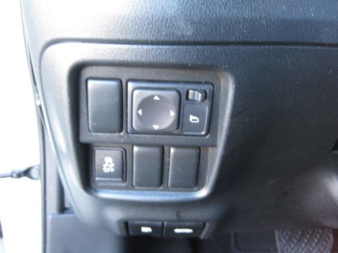 Used 2015 Nissan Juke S image 13