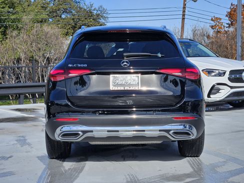Certified 2025 Mercedes-Benz GLC 300 image 7