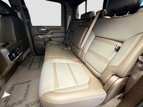 Used 2023 GMC Sierra 3500 Denali image 13