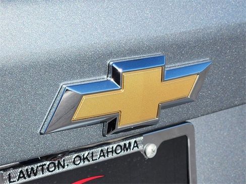 New 2026 Chevrolet Equinox LT w/ Convenience Package II image 11