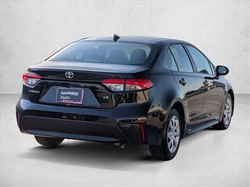 Used 2024 Toyota Corolla LE image 5