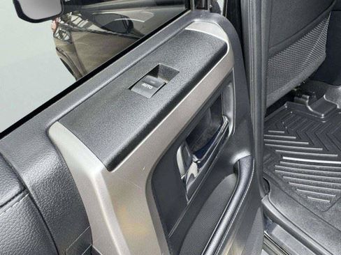 Used 2024 Toyota 4Runner SR5 AWD/4WD image 40