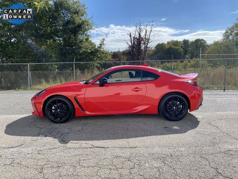 Used 2024 Toyota GR86 Premium image 5