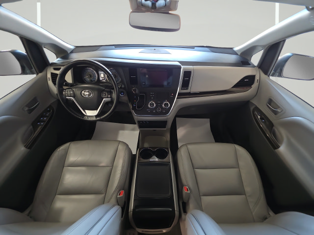 Used 2016 Toyota Sienna XLE w/ Outdoor Package AWD/4WD image 29