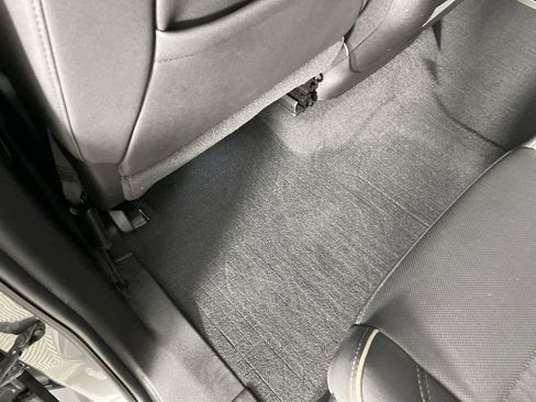 Used 2025 GMC Yukon Elevation image 34