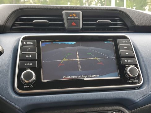 Used 2025 Nissan Versa SV image 22