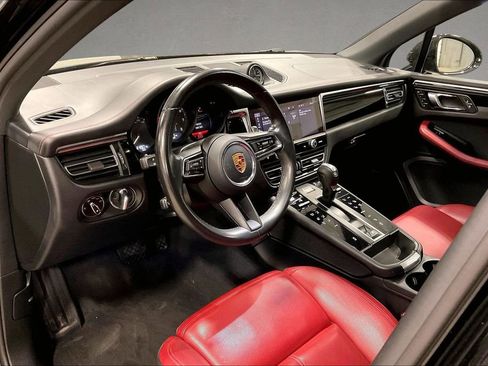 Used 2022 Porsche Macan w/ Premium Package Plus AWD/4WD image 17